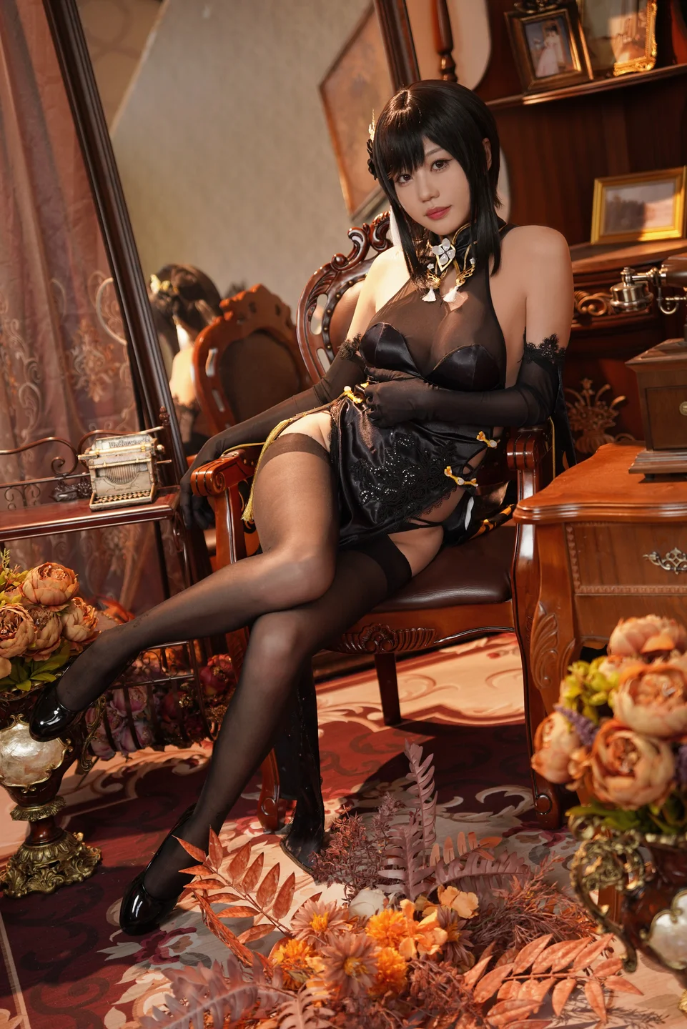 影子喵Ghost - 镇海黑旗袍 [131P,4V-3.71GB] tg@simisebaisi 【丝足阁】043.webp